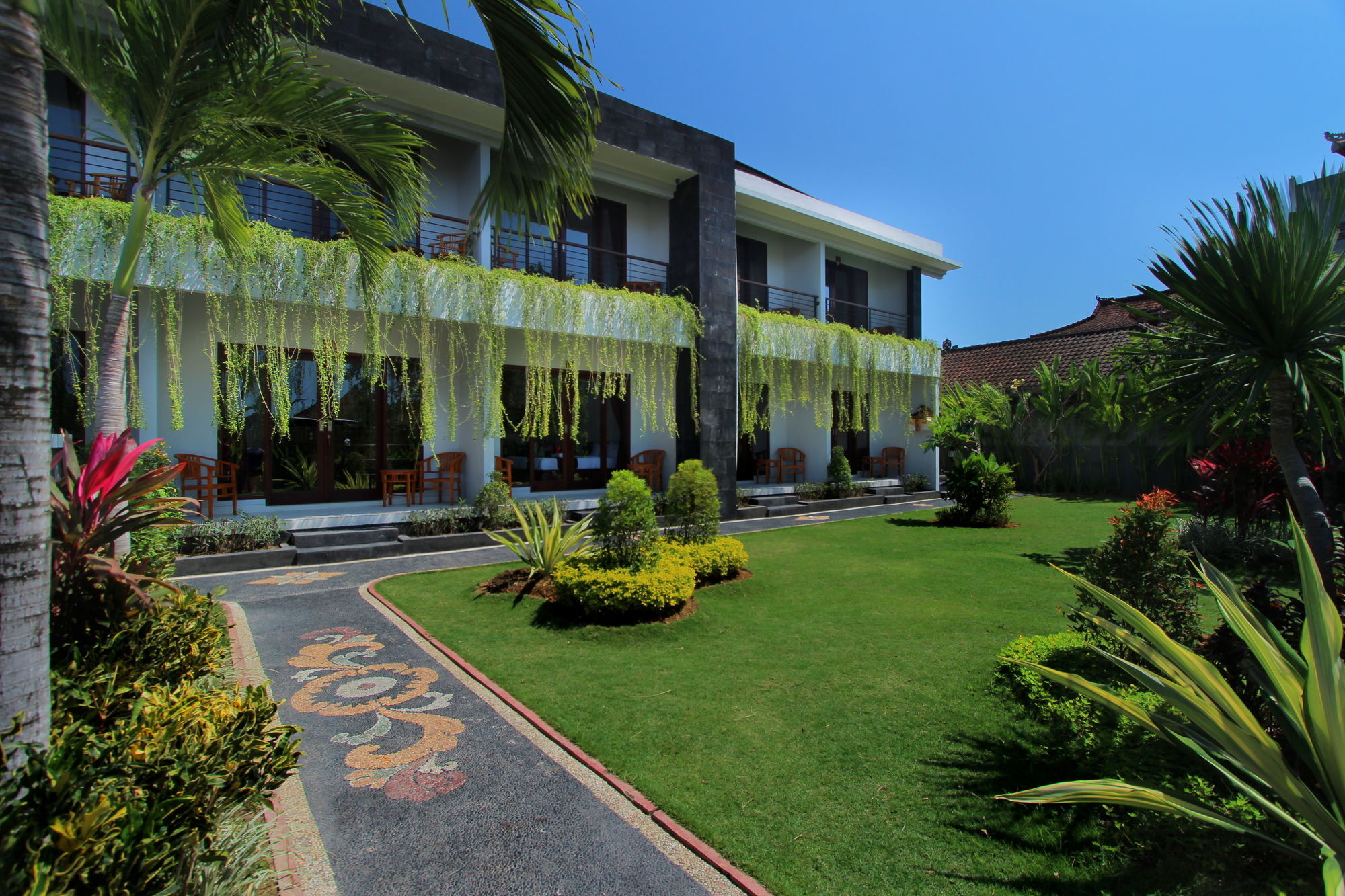 Srikandi Inn Kuta Selatan Eksteriør bilde